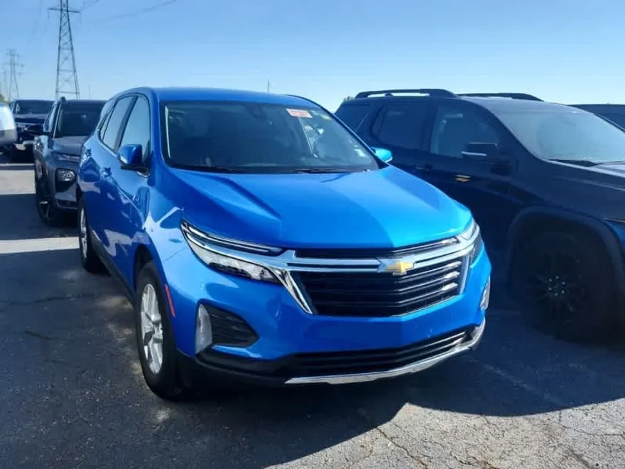 2024 Chevrolet Equinox LT photo 1