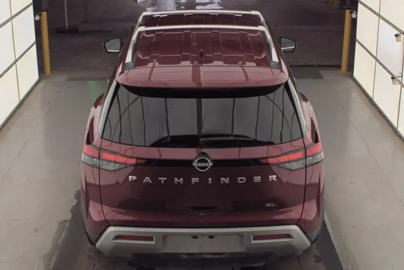 2024 Nissan Pathfinder SL photo 1
