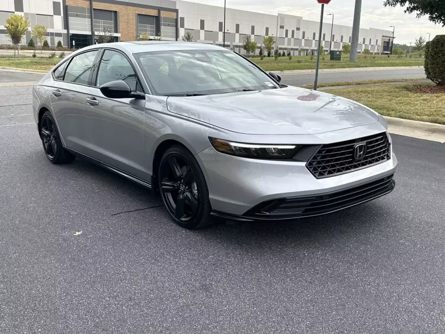 2025 Honda Accord Hybrid Sport-L photo 1