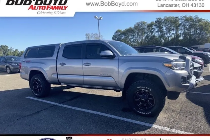 2016 Toyota Tacoma SR5 photo 1