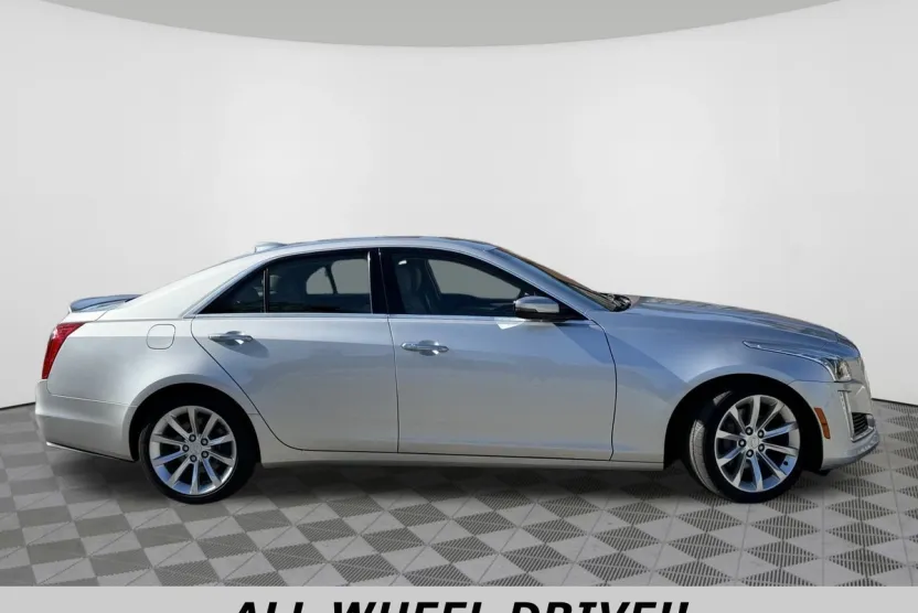 2018 Cadillac CTS Sedan Luxury photo 1