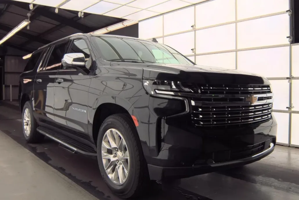 2023 Chevrolet Suburban Premier photo 1