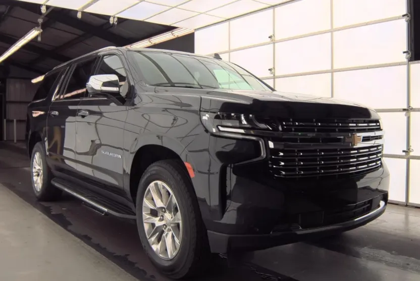 2023 Chevrolet Suburban Premier photo 1