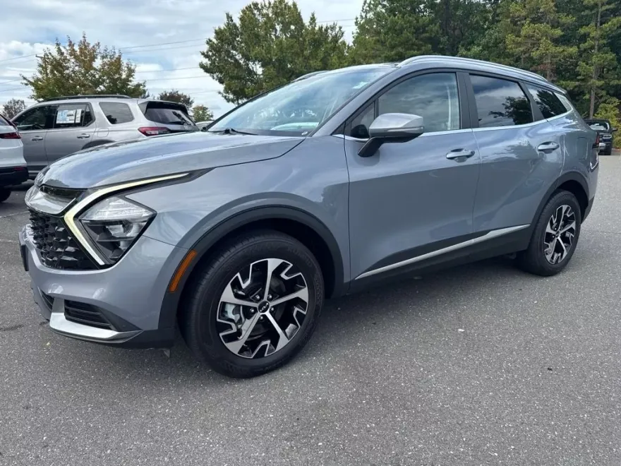 2023 Kia Sportage EX photo 1