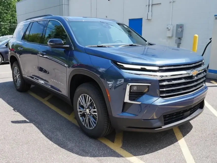 2026 Chevrolet Traverse 1LT photo 1