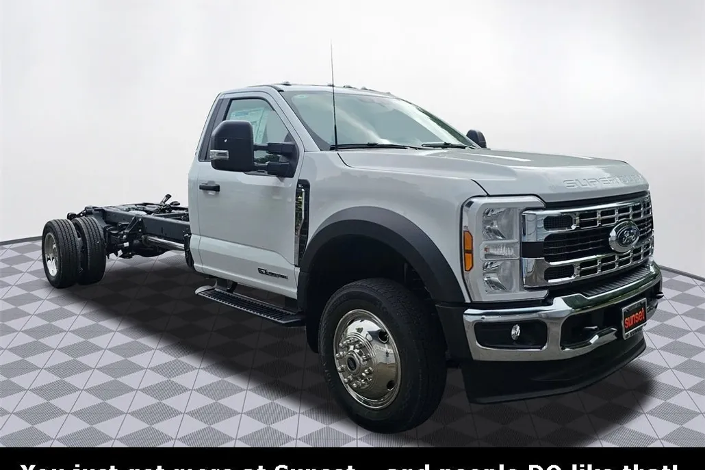 2025 Ford F-550 XL photo 1