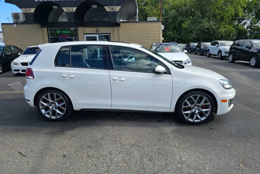 2013 Volkswagen Golf GTI photo 1