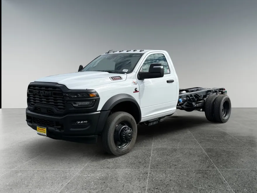 2025 Ram 5500 Tradesman photo 1