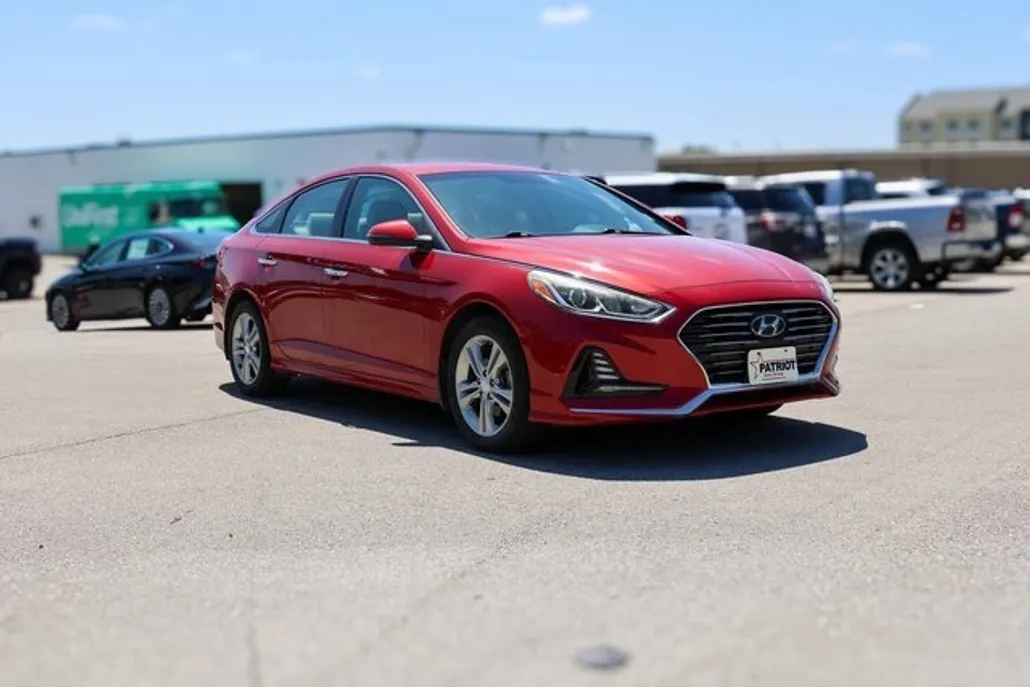 2018 Hyundai Sonata SEL photo 1