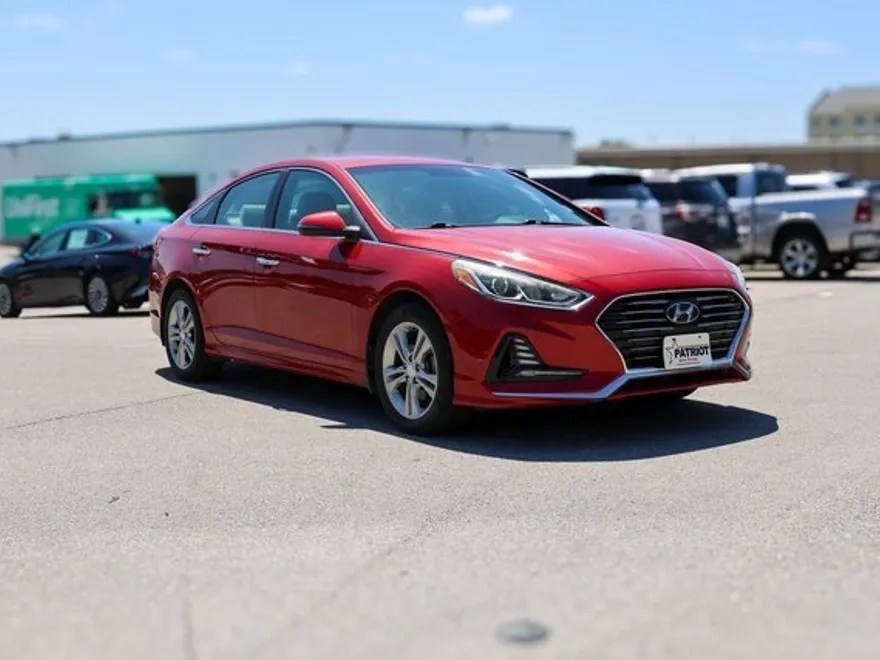 2018 Hyundai Sonata SEL photo 1