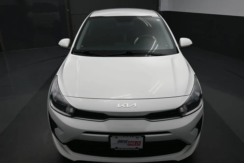 2022 Kia Rio LX photo 1
