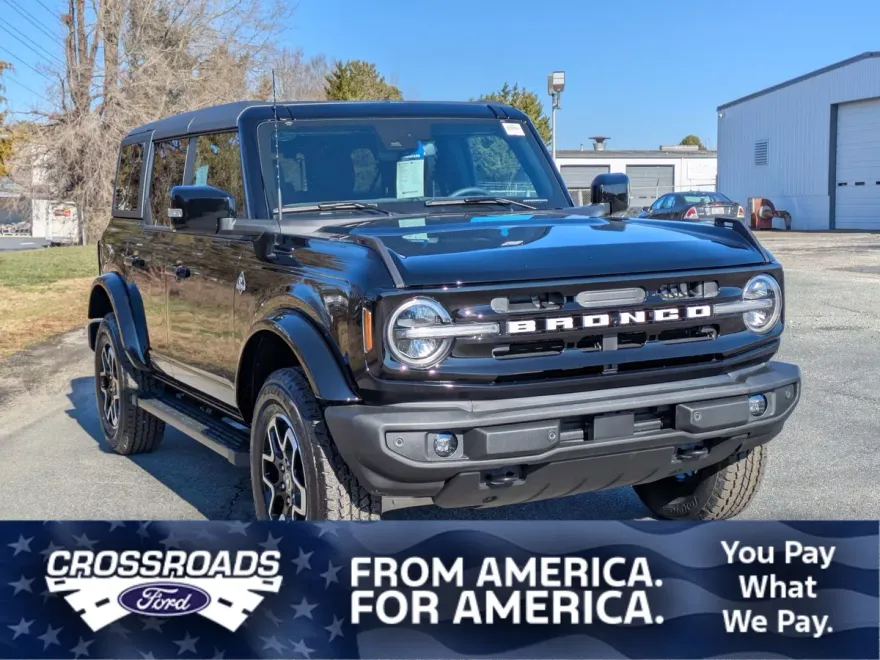 2024 Ford Bronco Outer Banks photo 1