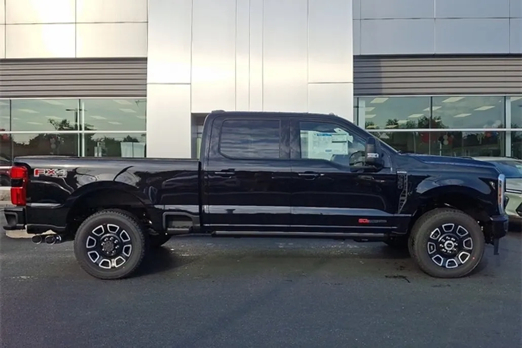 2025 Ford F-350 photo 1