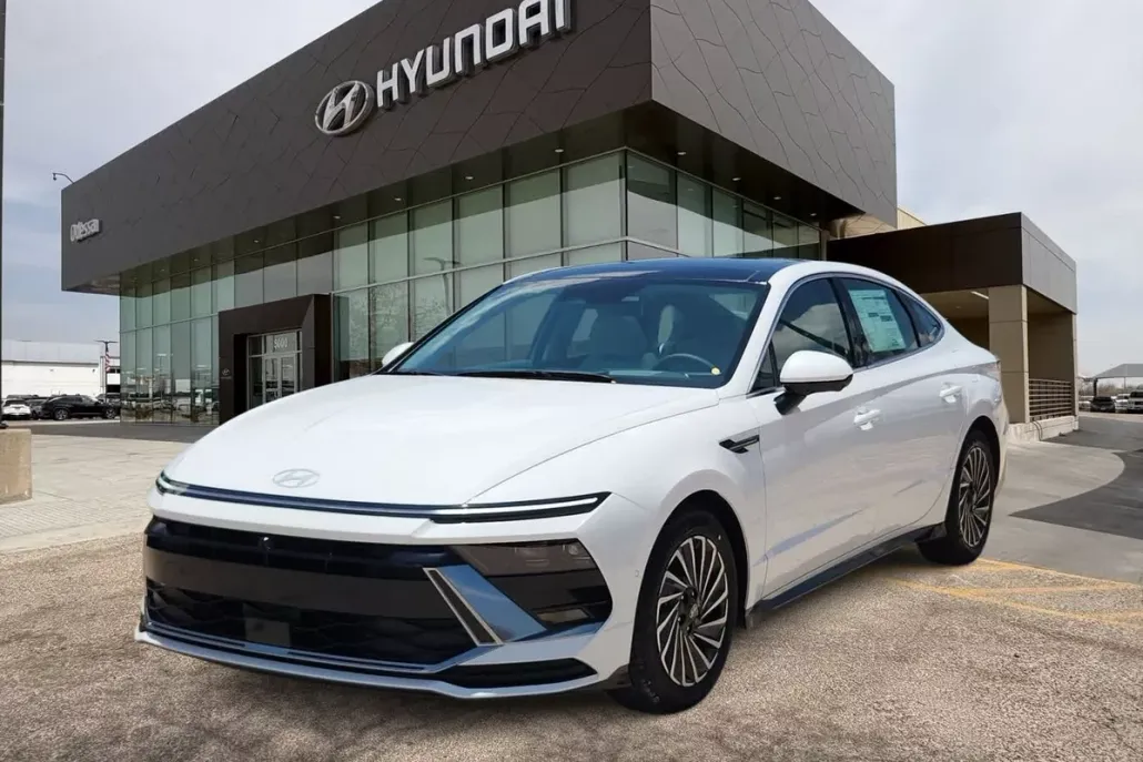 2025 Hyundai Sonata Hybrid Limited photo 1