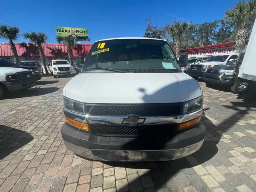 2018 Chevrolet Express LT 3500 photo 1