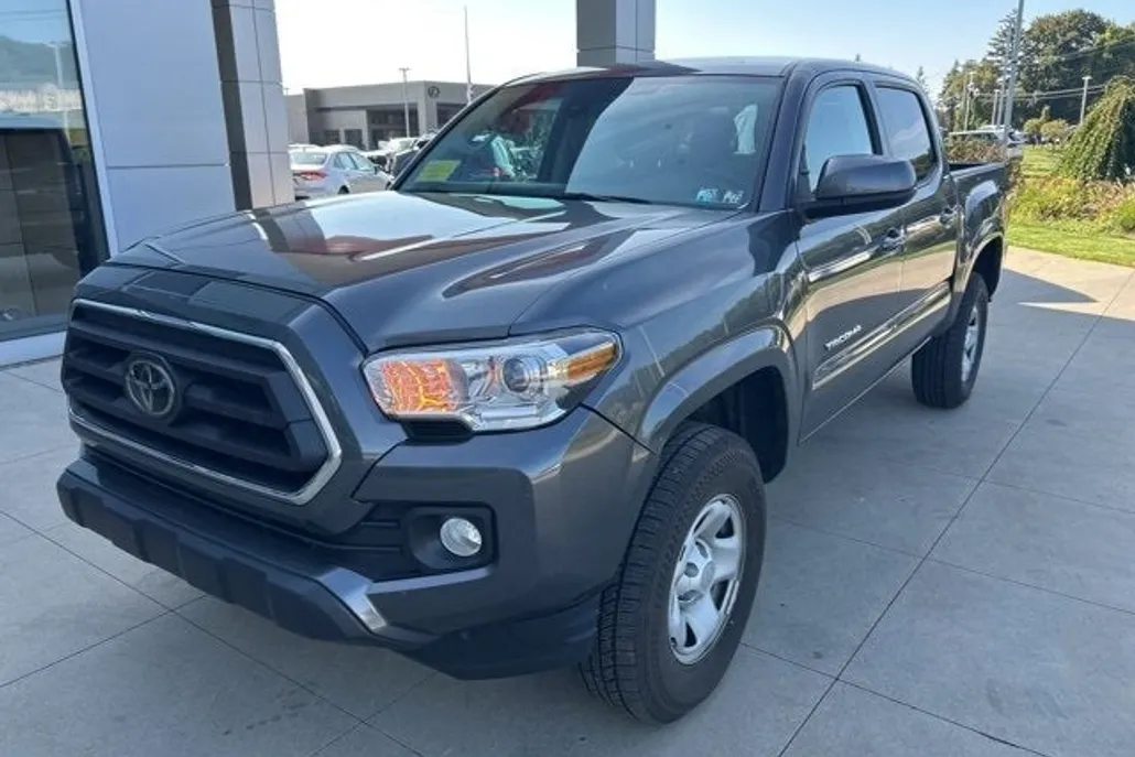 2023 Toyota Tacoma SR5 Double Cab photo 1