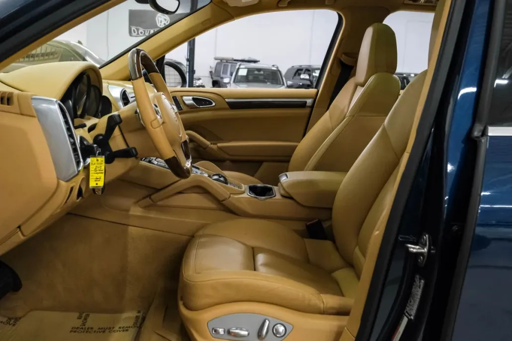2012 Porsche Cayenne photo 1