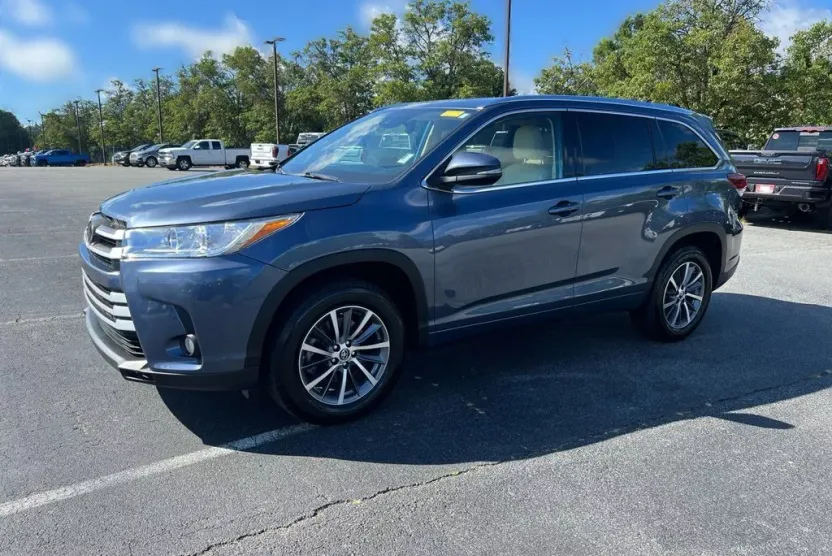 2018 Toyota Highlander XLE photo 1