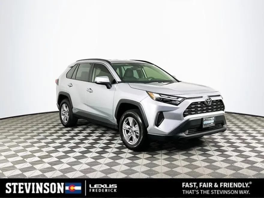 2025 Toyota RAV4 Hybrid XLE photo 1