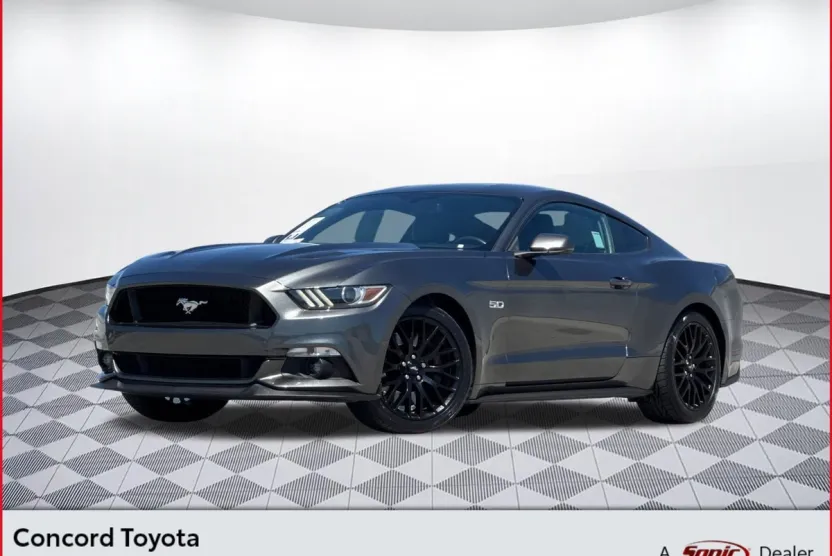2017 Ford Mustang GT photo 1