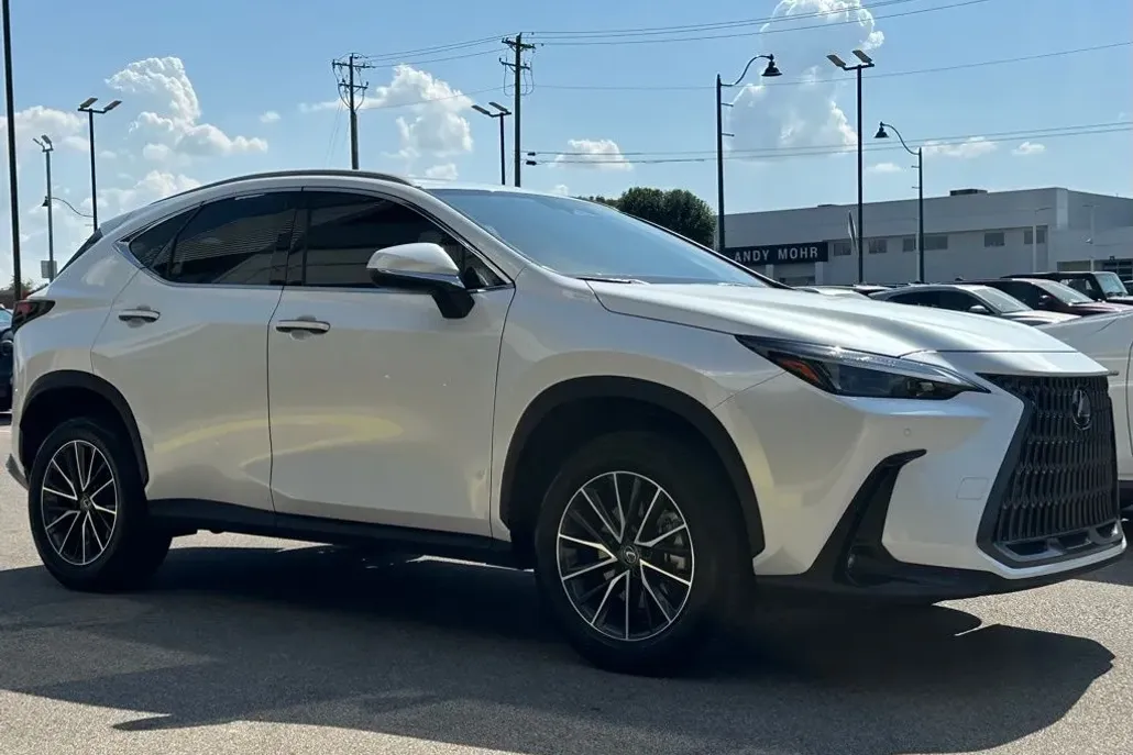 2024 Lexus NX 350h Premium photo 1