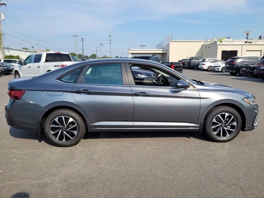 2025 Volkswagen Jetta 1.5T S photo 1