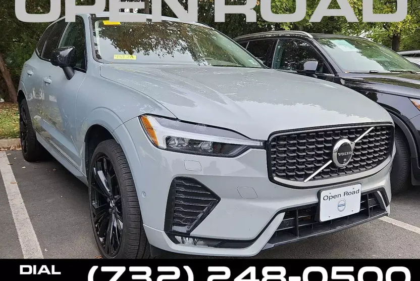 2024 Volvo XC60 B5 Ultimate photo 1