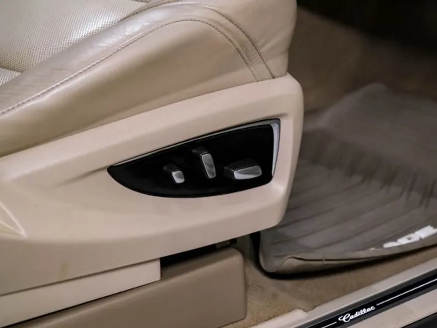 2019 Cadillac Escalade ESV Luxury photo 42