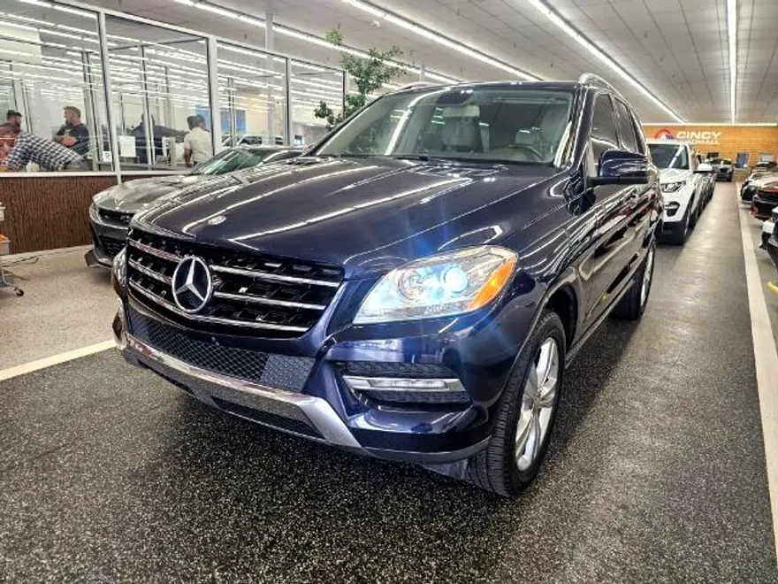 2013 Mercedes Benz ML 4MATIC 350 photo 1