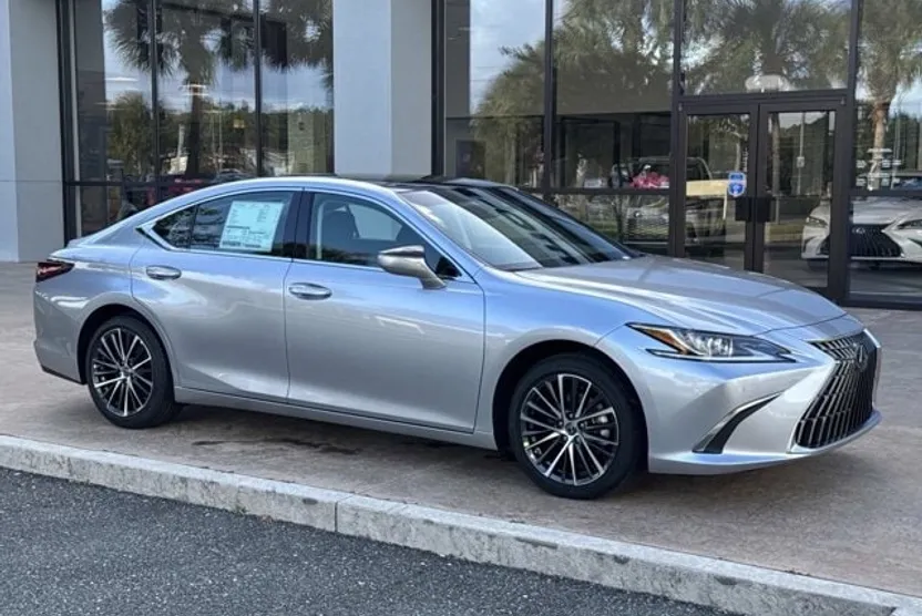 2025 Lexus ES 350 photo 1