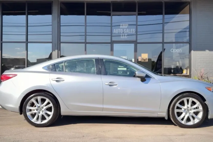 2017 Mazda Mazda6 Touring photo 1