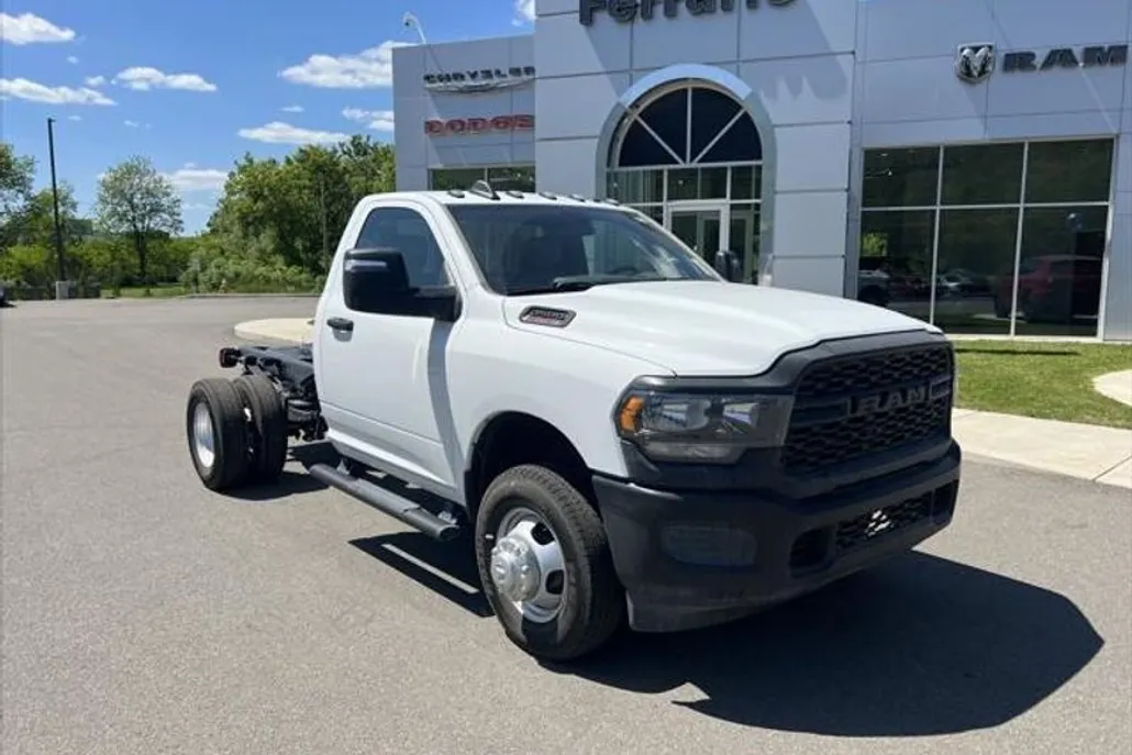 2024 Ram 3500 Tradesman photo 1