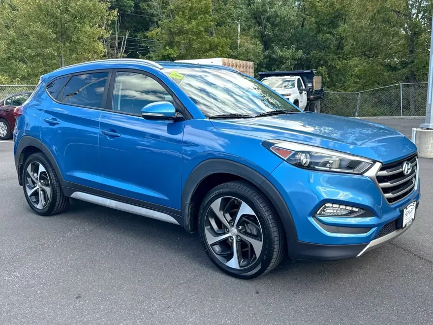 2017 Hyundai Tucson Sport photo 1