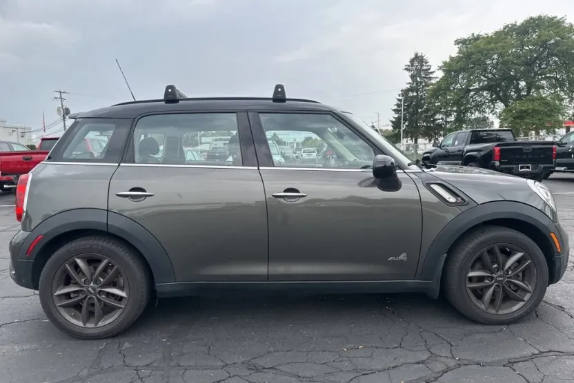 2014 Mini Cooper S ALL4 photo 1
