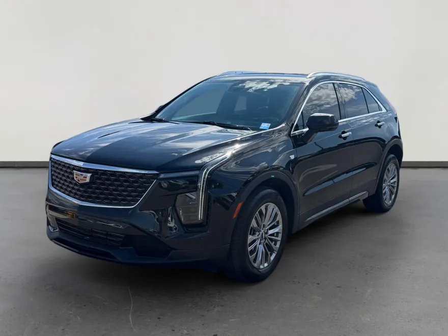 2024 Cadillac XT4 Premium Luxury photo 1