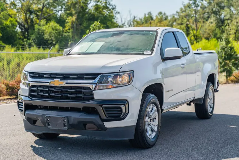 2022 Chevrolet Colorado LT photo 1