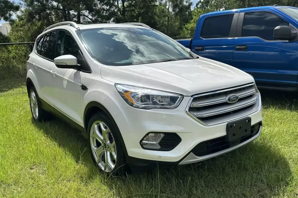 2019 Ford Escape Titanium photo 1