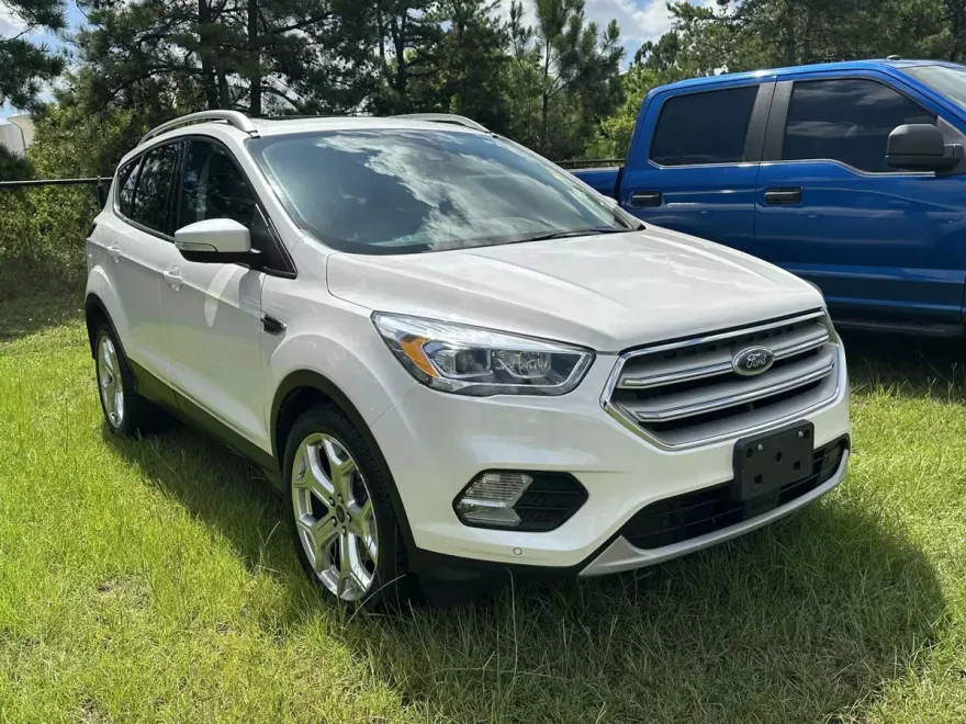 2019 Ford Escape Titanium photo 1