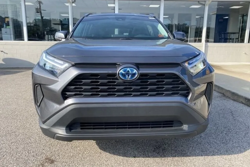 2022 Toyota RAV4 Hybrid XLE photo 1