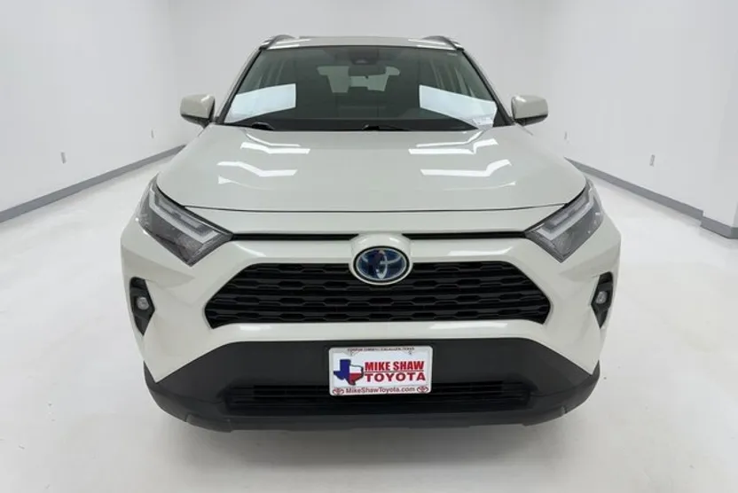 2022 Toyota RAV4 Hybrid XLE Premium photo 1