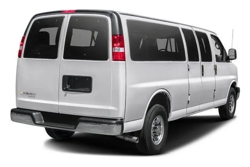 2017 Chevrolet Express 3500 LT photo 1