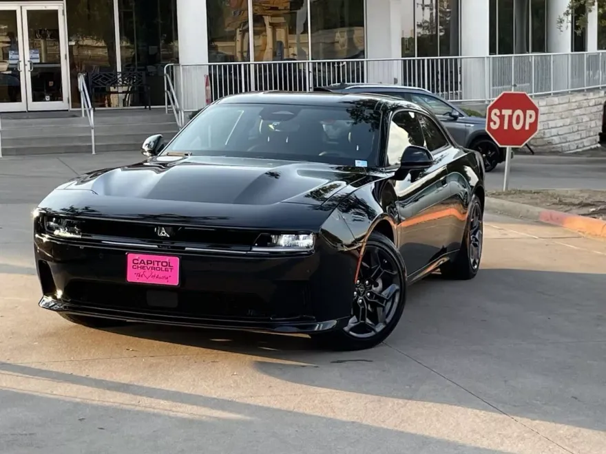 2025 Dodge Charger Daytona R/T photo 1