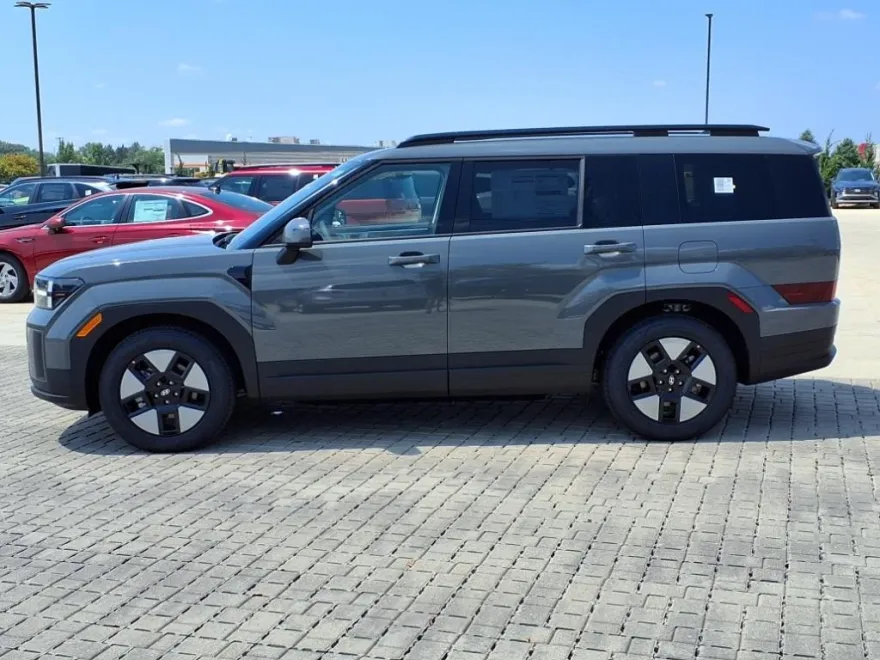 2026 Hyundai Santa Fe SEL photo 1
