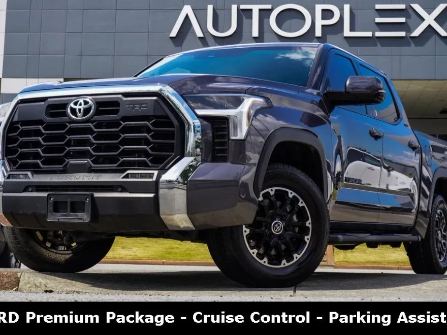 2023 Toyota Tundra SR5 photo 1