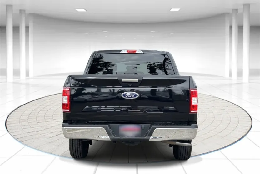 2019 Ford F-150 XLT photo 1