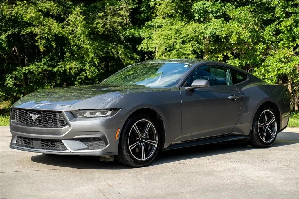 2024 Ford Mustang EcoBoost photo 1