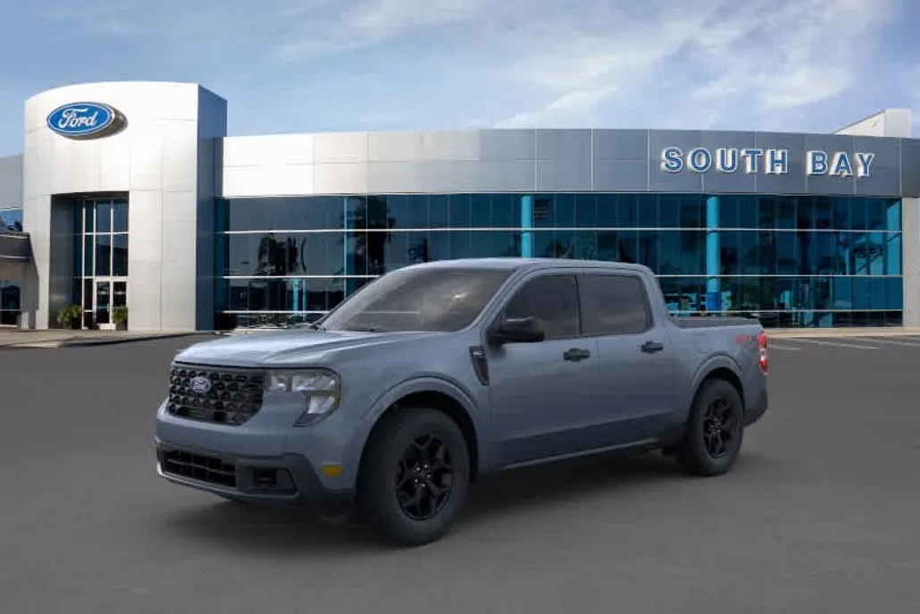 2025 Ford Maverick XLT photo 1