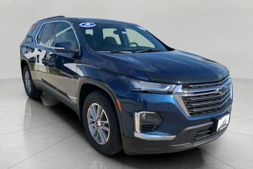 2023 Chevrolet Traverse Cloth 1LT photo 1