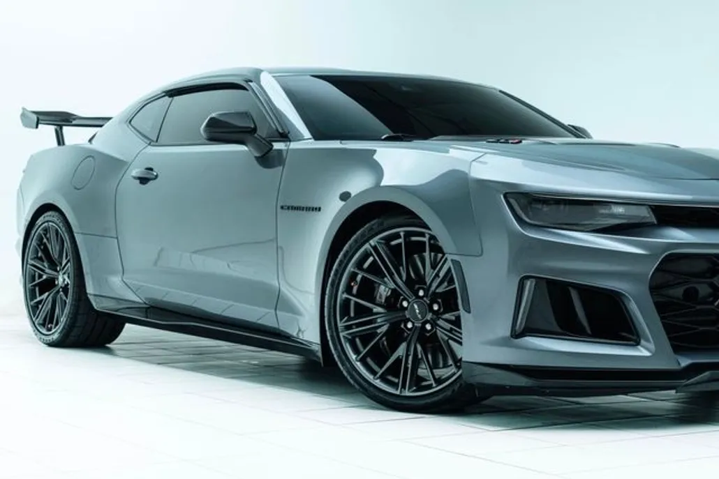 2021 Chevrolet Camaro ZL1 photo 1