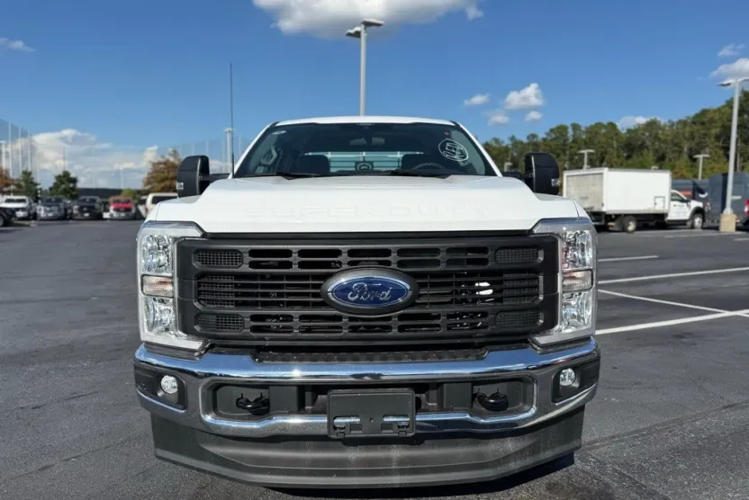 2025 Ford F-250 photo 1